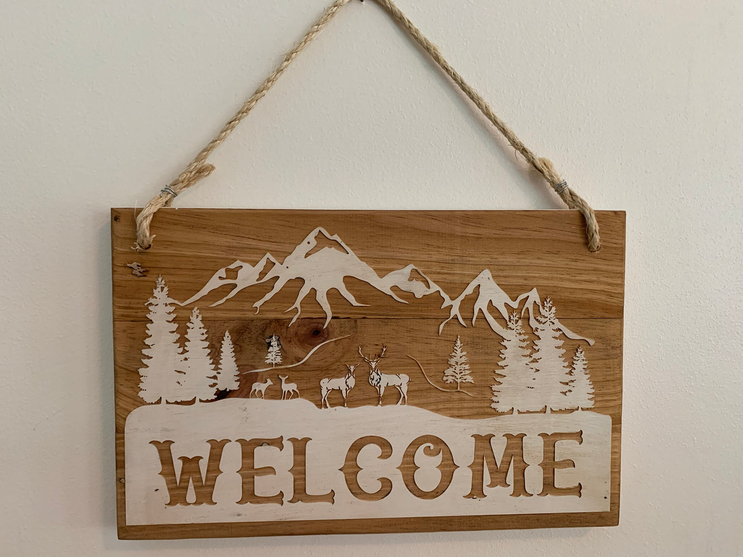 Wall Plaque, Deer Mountain Scene Name or Message Sign, Wood Grain Background, Laser engraved on recycled pallet wood, personalized for you.